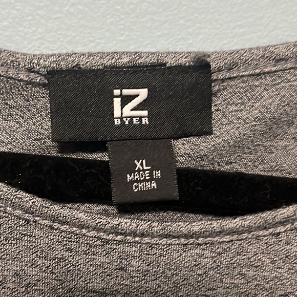 Girls long sleeve tee with sleeve cutouts - Picture 2 of 3